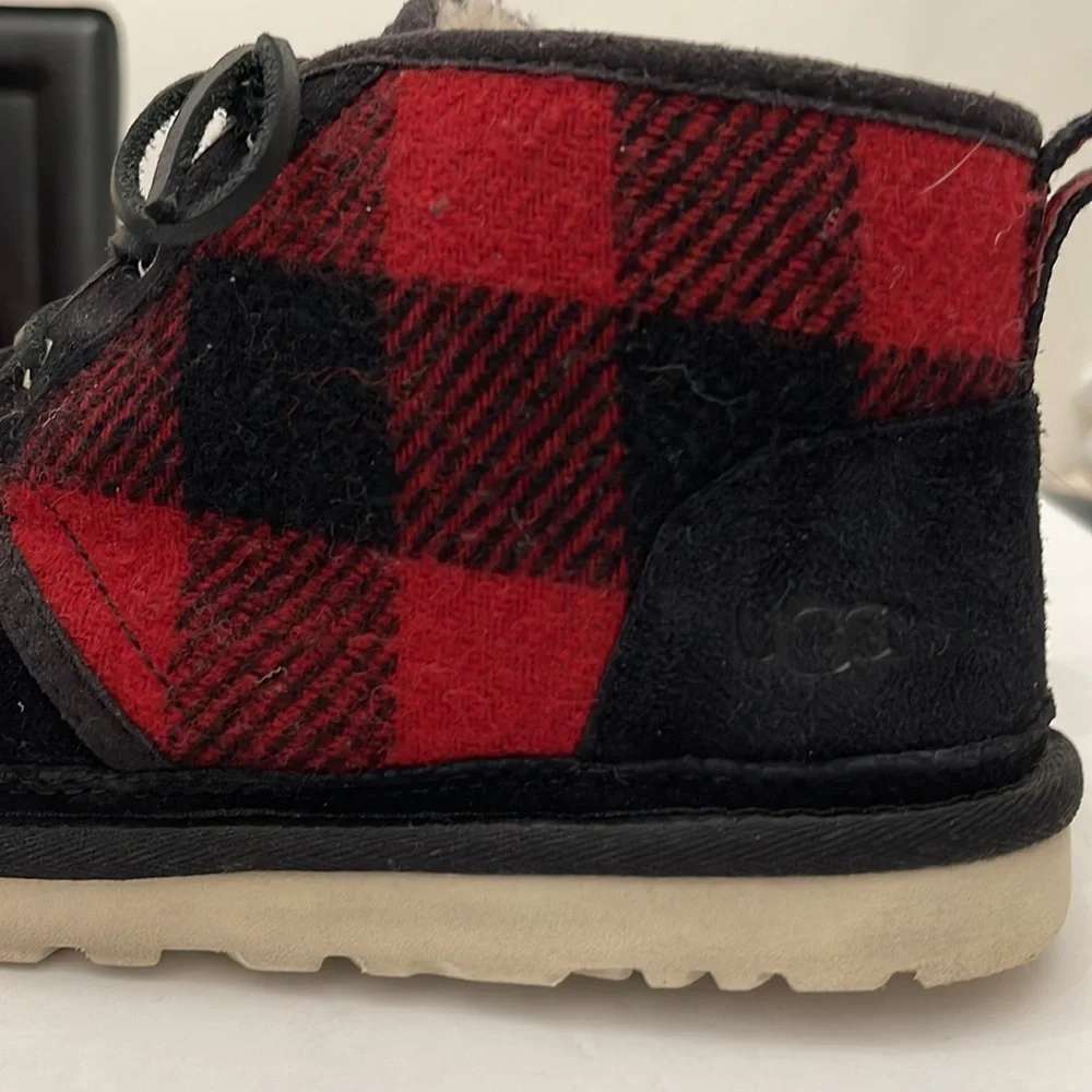 UGG NEUMEL PLAID WOOL BLACK RED CLASSIC BOOTS MENS SIZE 10 - Picture 4 of 16